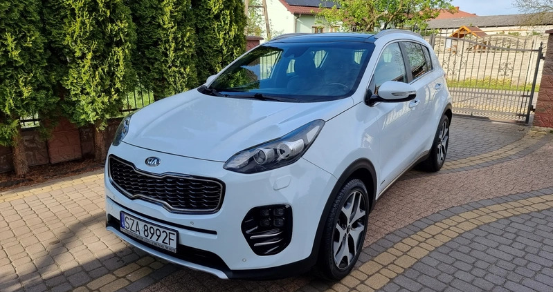 Kia Sportage cena 77900 przebieg: 165600, rok produkcji 2016 z Szczekociny małe 781